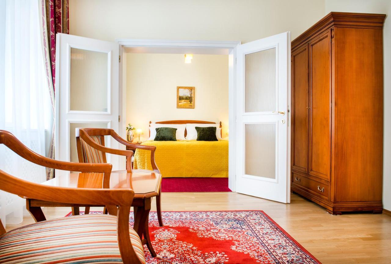 Boutique Hotel Seven Days Prague Exterior photo