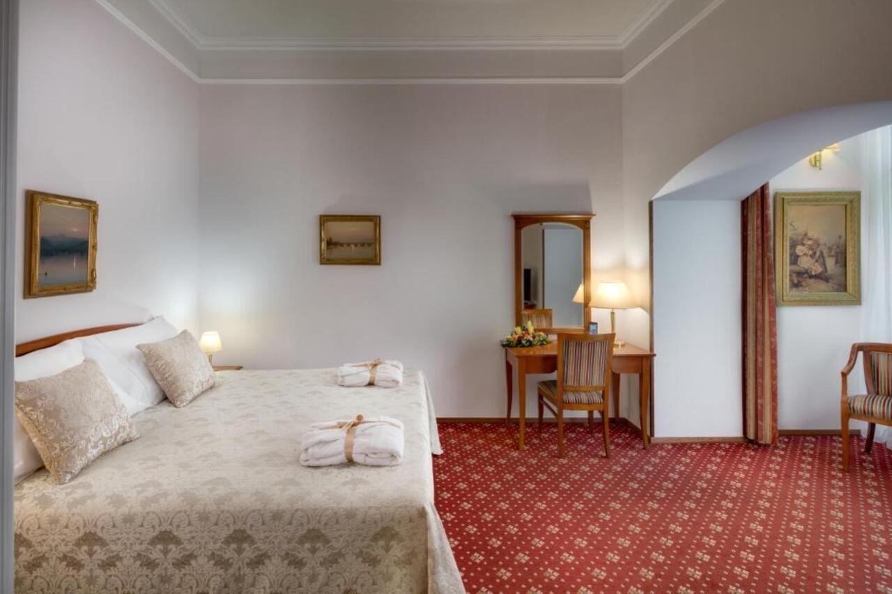 Boutique Hotel Seven Days Prague Exterior photo