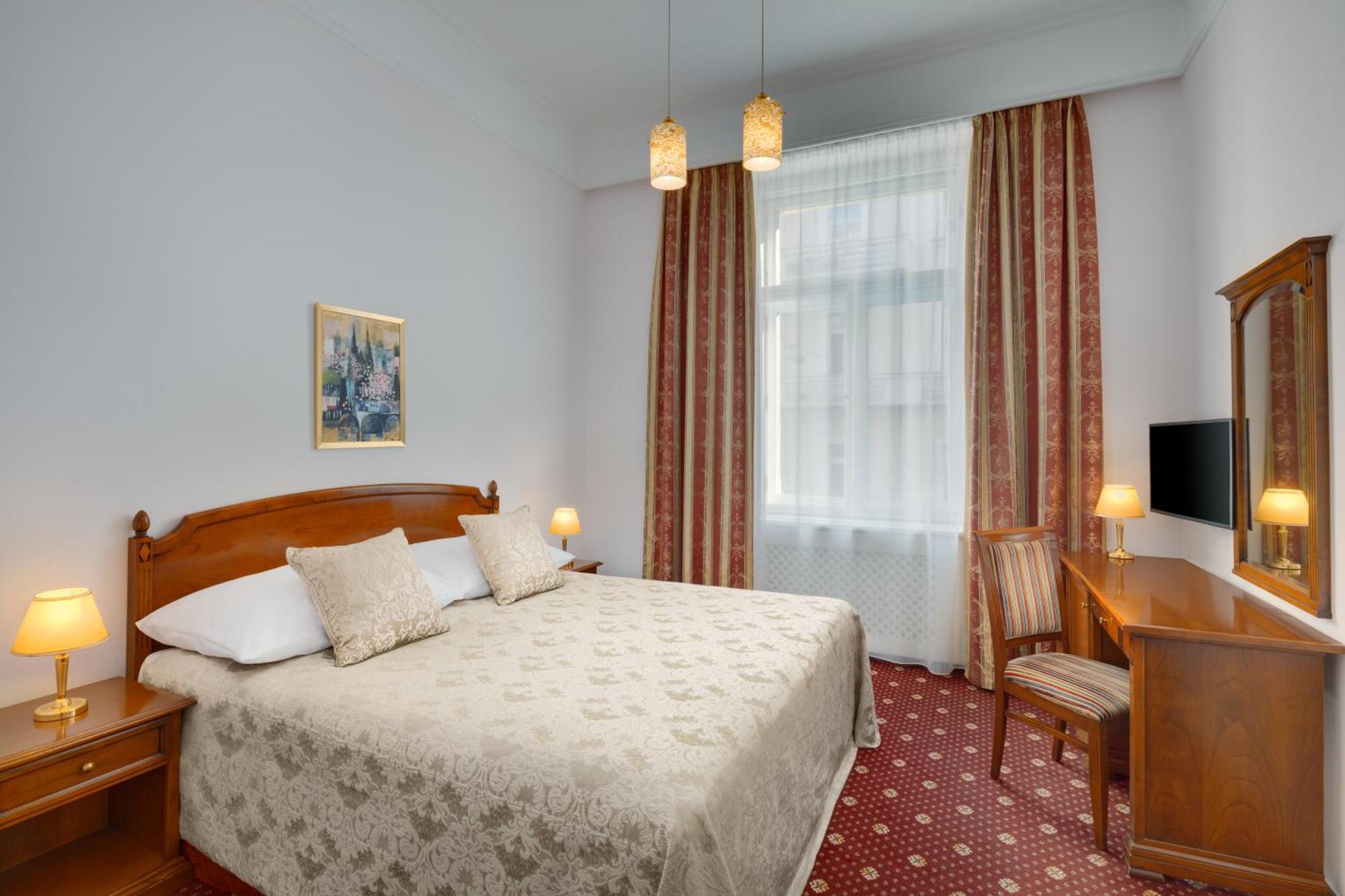 Boutique Hotel Seven Days Prague Exterior photo