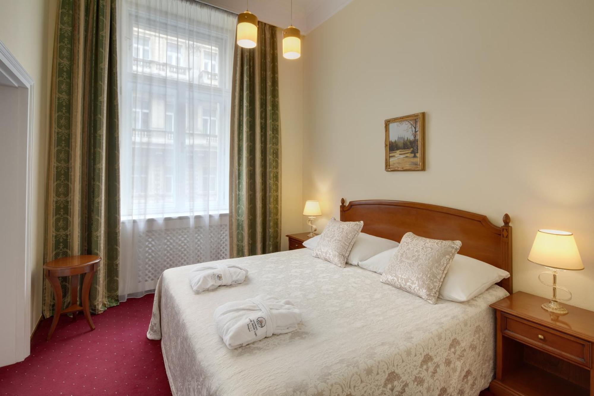 Boutique Hotel Seven Days Prague Exterior photo
