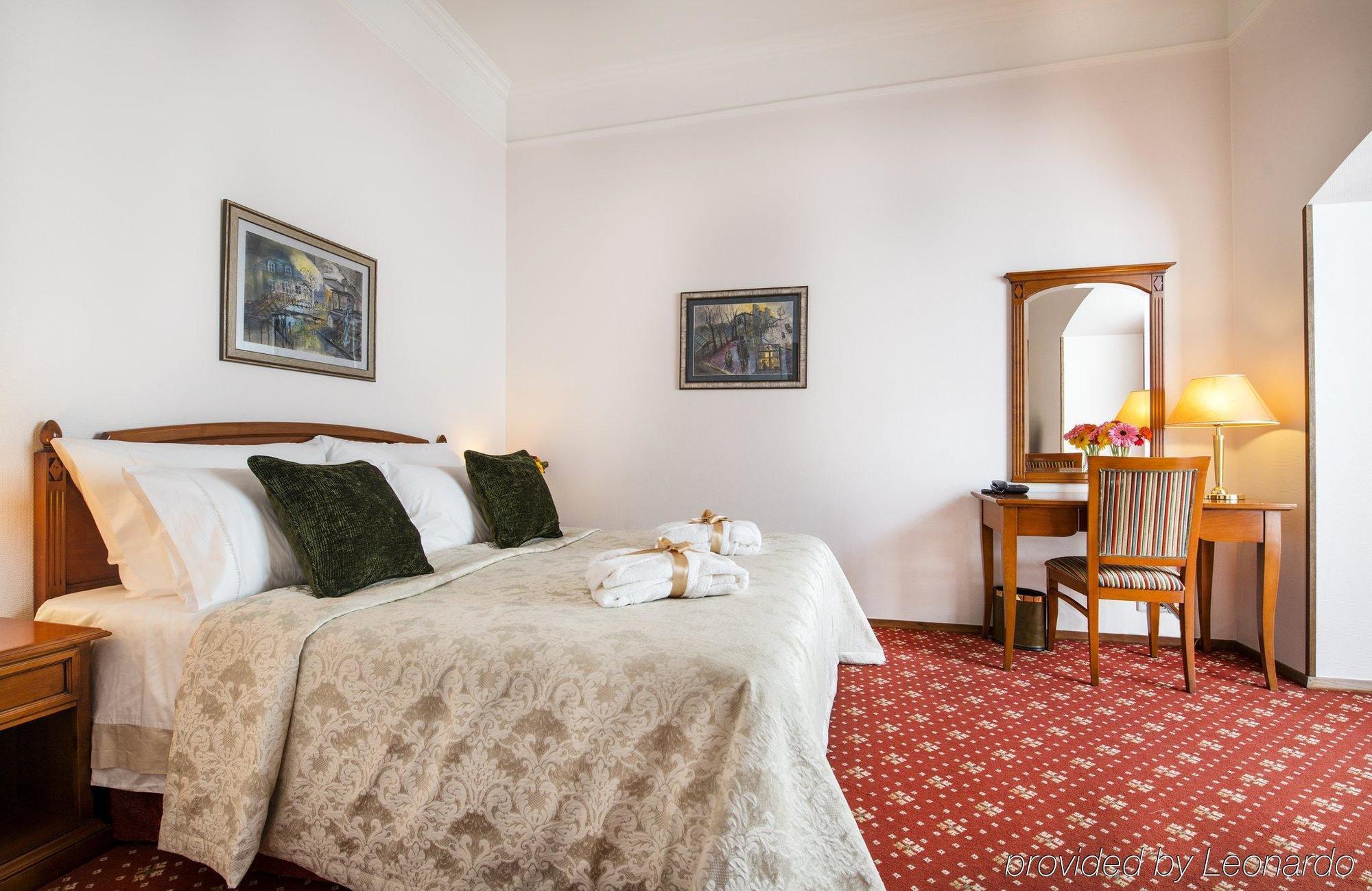 Boutique Hotel Seven Days Prague Exterior photo