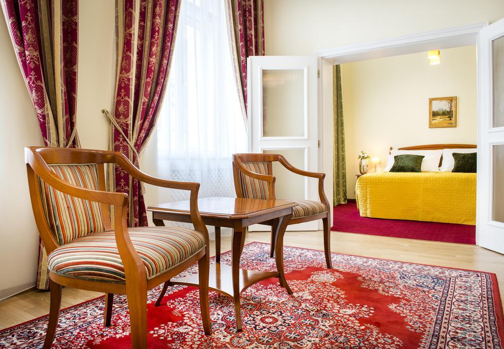 Boutique Hotel Seven Days Prague Exterior photo