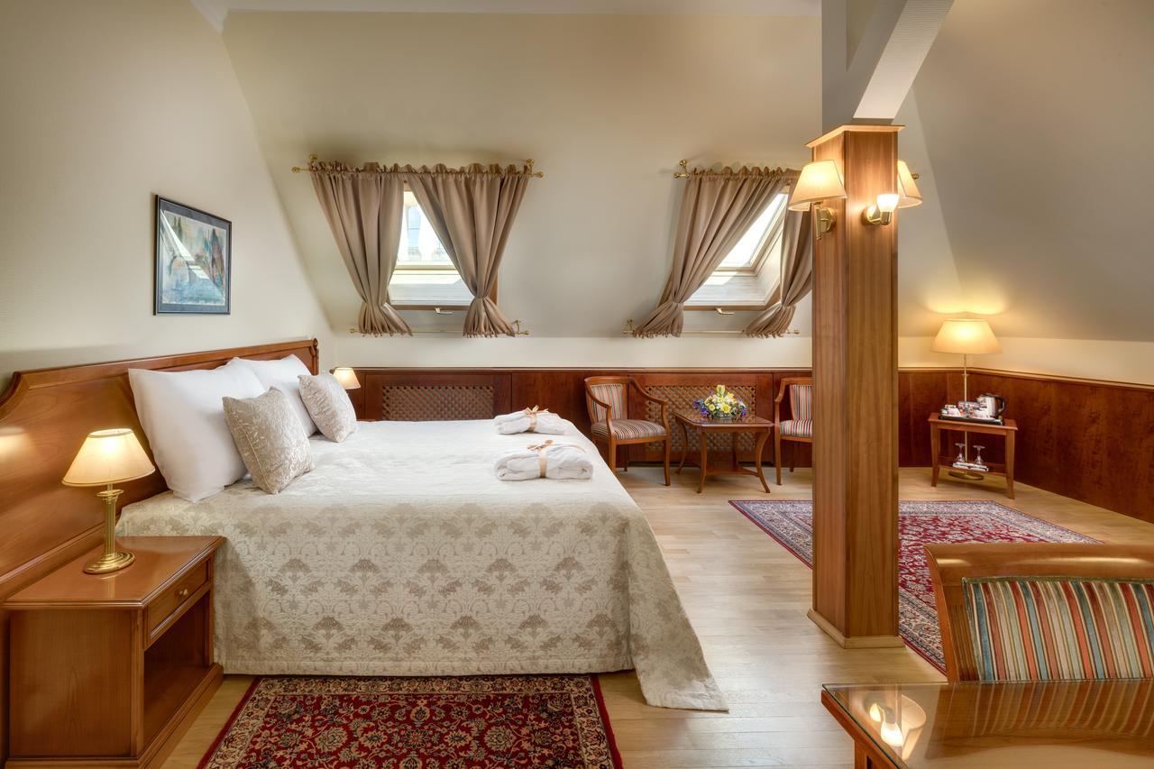 Boutique Hotel Seven Days Prague Exterior photo